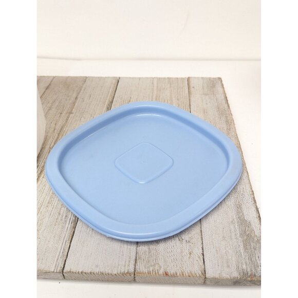 Rubbermaid 3 Qt Servin Saver #6 Sheer Square Canister Storage BLUE Lid - Picture 6 of 10